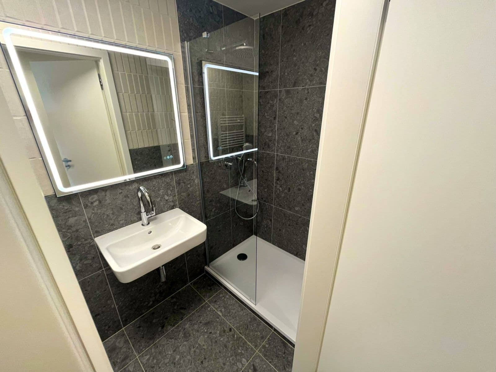Prenájom bytu 2-izbový 48 m², Bratislavská, Brno, Jihomoravský kraj Prenájom bytu 2-izbový 48 m², Bratislavská, Brno, Jihomoravský kraj