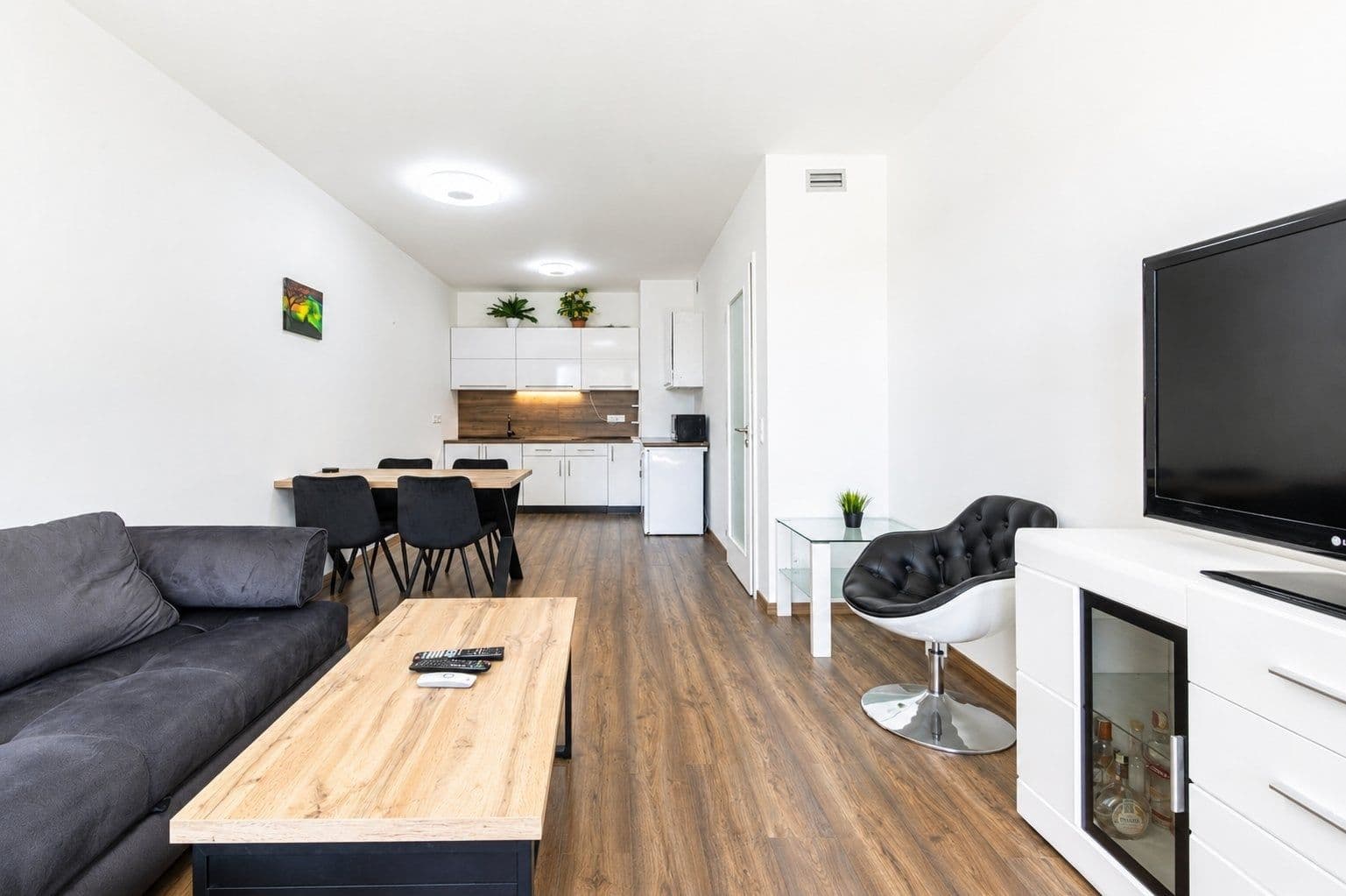 Prenájom bytu 2-izbový 56 m², U plynárny, Praha, Praha Prenájom bytu 2-izbový 56 m², U plynárny, Praha, Praha