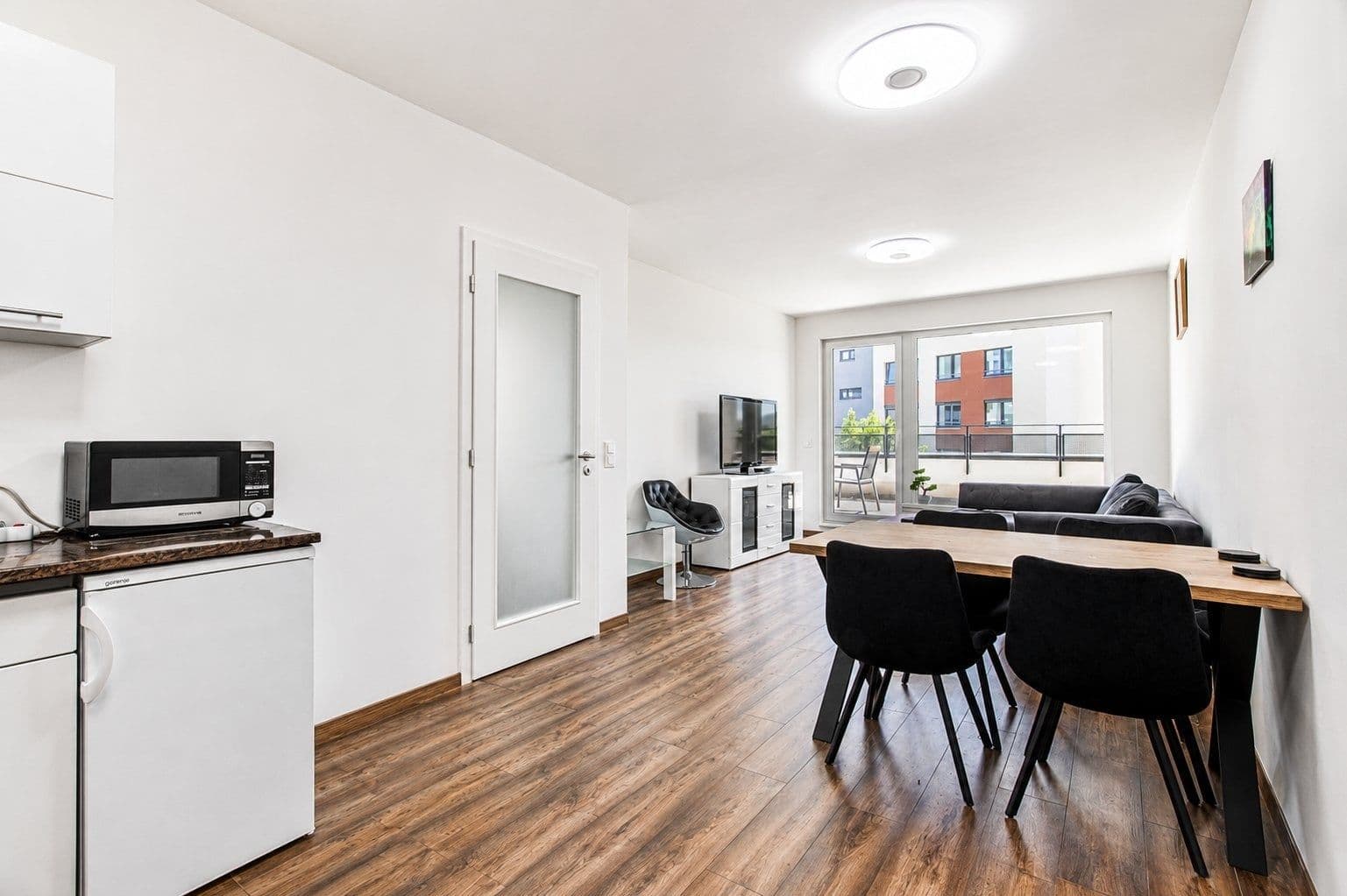Prenájom bytu 2-izbový 56 m², U plynárny, Praha, Praha Prenájom bytu 2-izbový 56 m², U plynárny, Praha, Praha