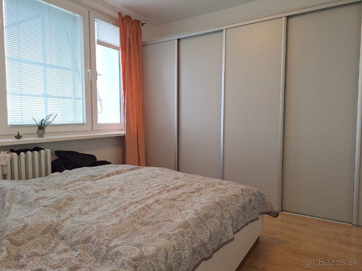 Prenájom bytu 2-izbový 48 m², Jedľová, Zvolen, Banskobystrický kraj Prenájom bytu 2-izbový 48 m², Jedľová, Zvolen, Banskobystrický kraj