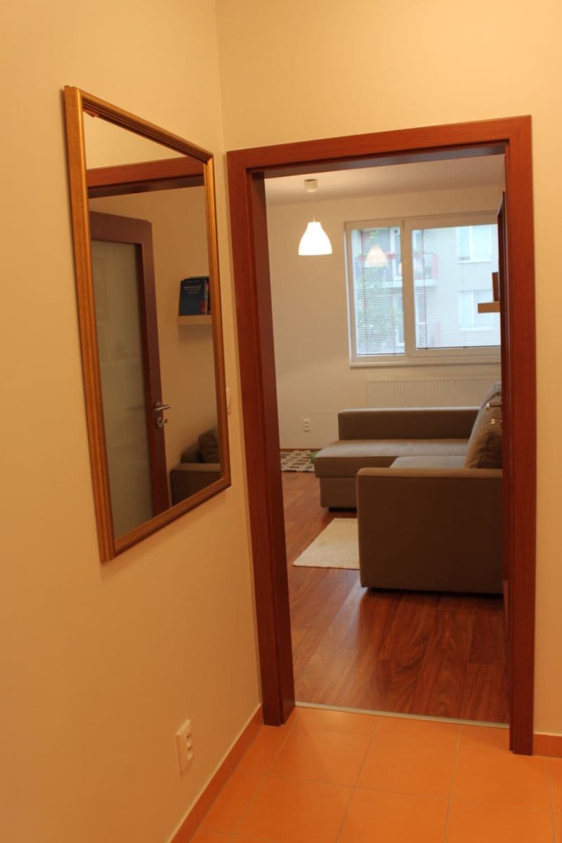 Prenájom bytu 2-izbový 49 m², Babická, Praha, Praha Prenájom bytu 2-izbový 49 m², Babická, Praha, Praha