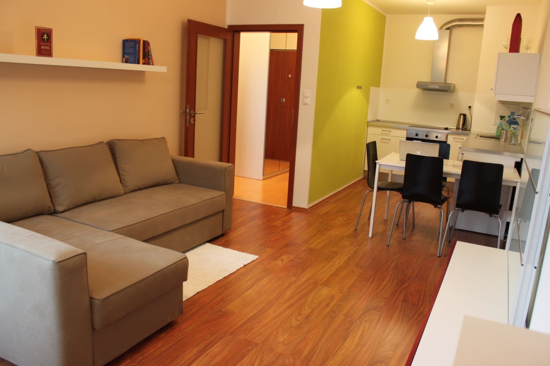 Prenájom bytu 2-izbový 49 m², Babická, Praha, Praha Prenájom bytu 2-izbový 49 m², Babická, Praha, Praha