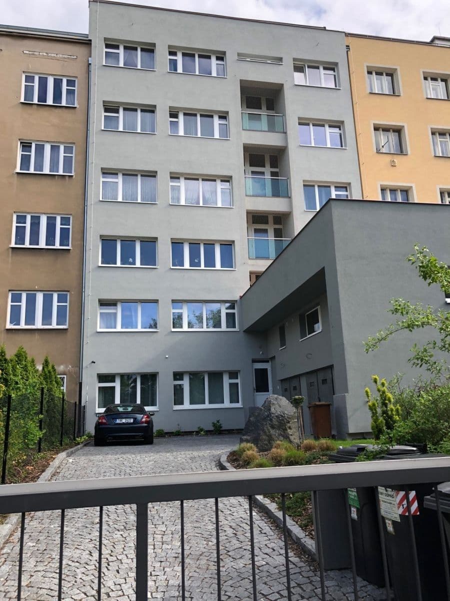 Prenájom bytu 2-izbový 60 m², Bělohorská, Praha, Praha Prenájom bytu 2-izbový 60 m², Bělohorská, Praha, Praha