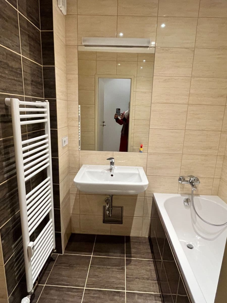 Prenájom bytu 2-izbový 60 m², Bělohorská, Praha, Praha Prenájom bytu 2-izbový 60 m², Bělohorská, Praha, Praha