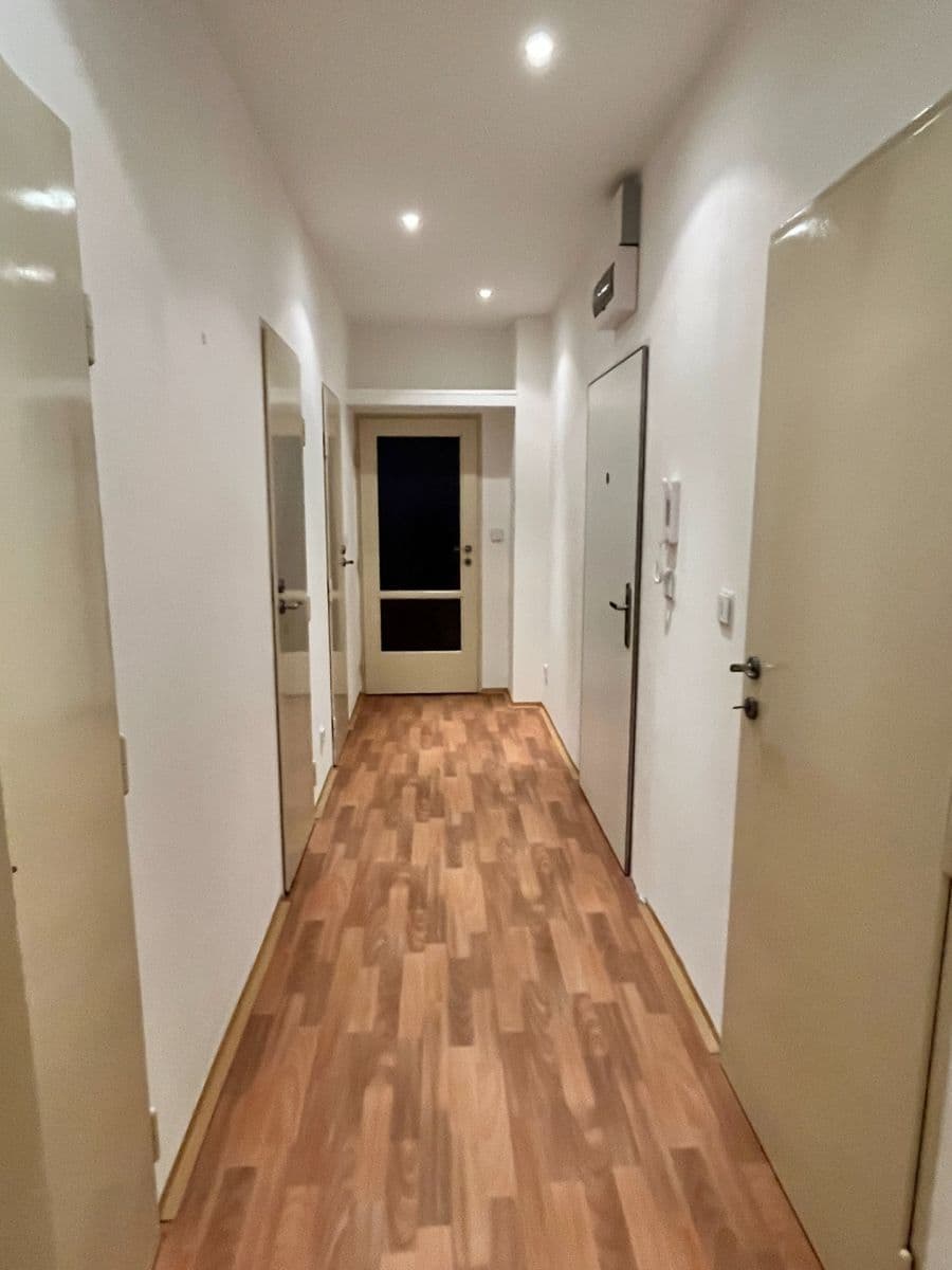 Prenájom bytu 2-izbový 60 m², Bělohorská, Praha, Praha Prenájom bytu 2-izbový 60 m², Bělohorská, Praha, Praha