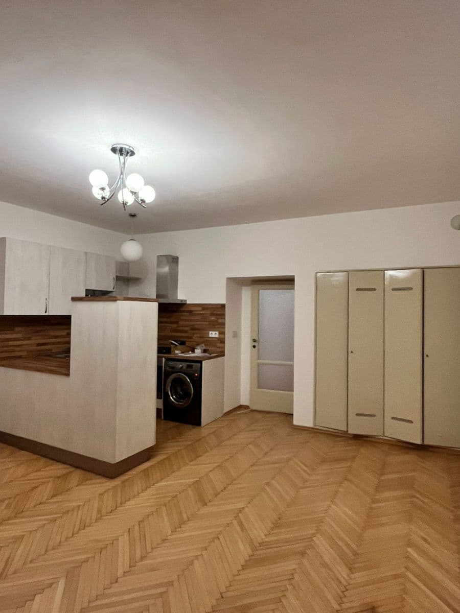 Prenájom bytu 2-izbový 60 m², Bělohorská, Praha, Praha Prenájom bytu 2-izbový 60 m², Bělohorská, Praha, Praha