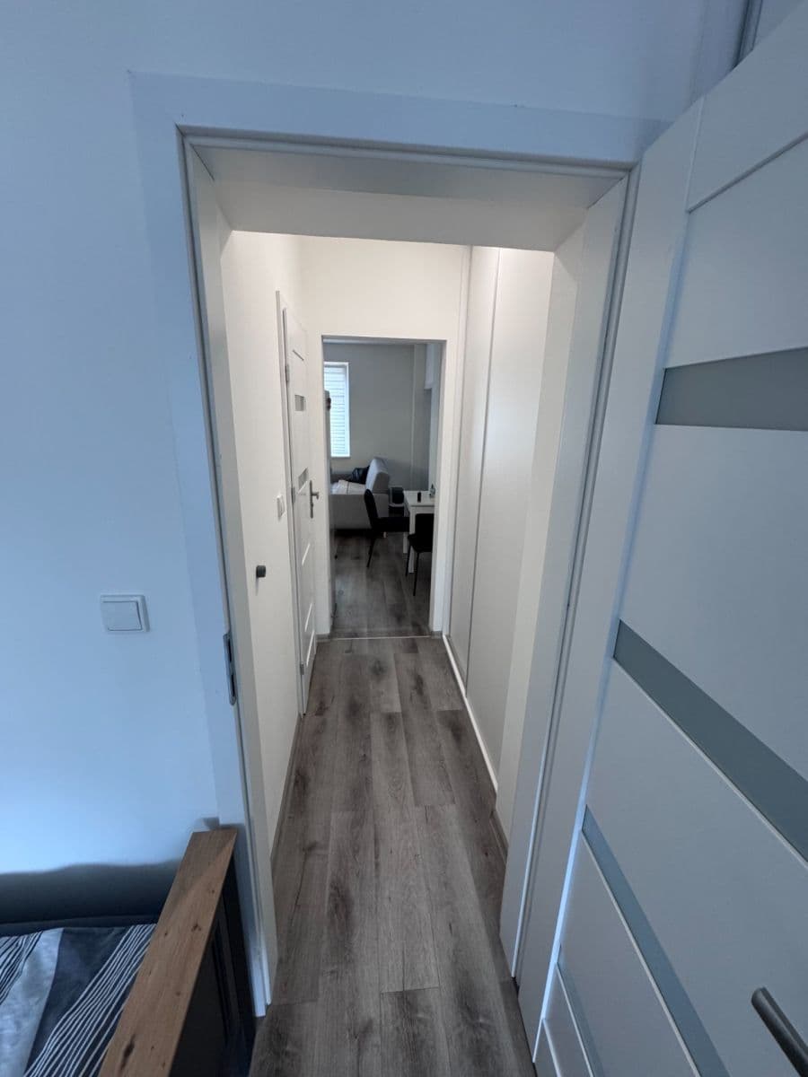 Prenájom bytu 2-izbový 40 m², V Pastvinách, Liberec, Liberecký kraj Prenájom bytu 2-izbový 40 m², V Pastvinách, Liberec, Liberecký kraj