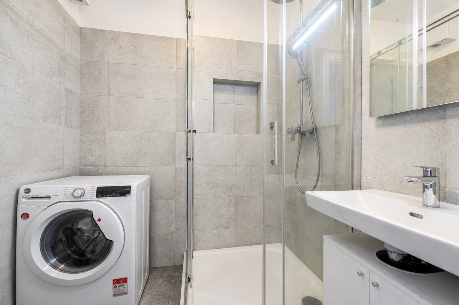 Prenájom bytu 2-izbový 60 m², Velvarská, Horoměřice, Středočeský kraj Prenájom bytu 2-izbový 60 m², Velvarská, Horoměřice, Středočeský kraj
