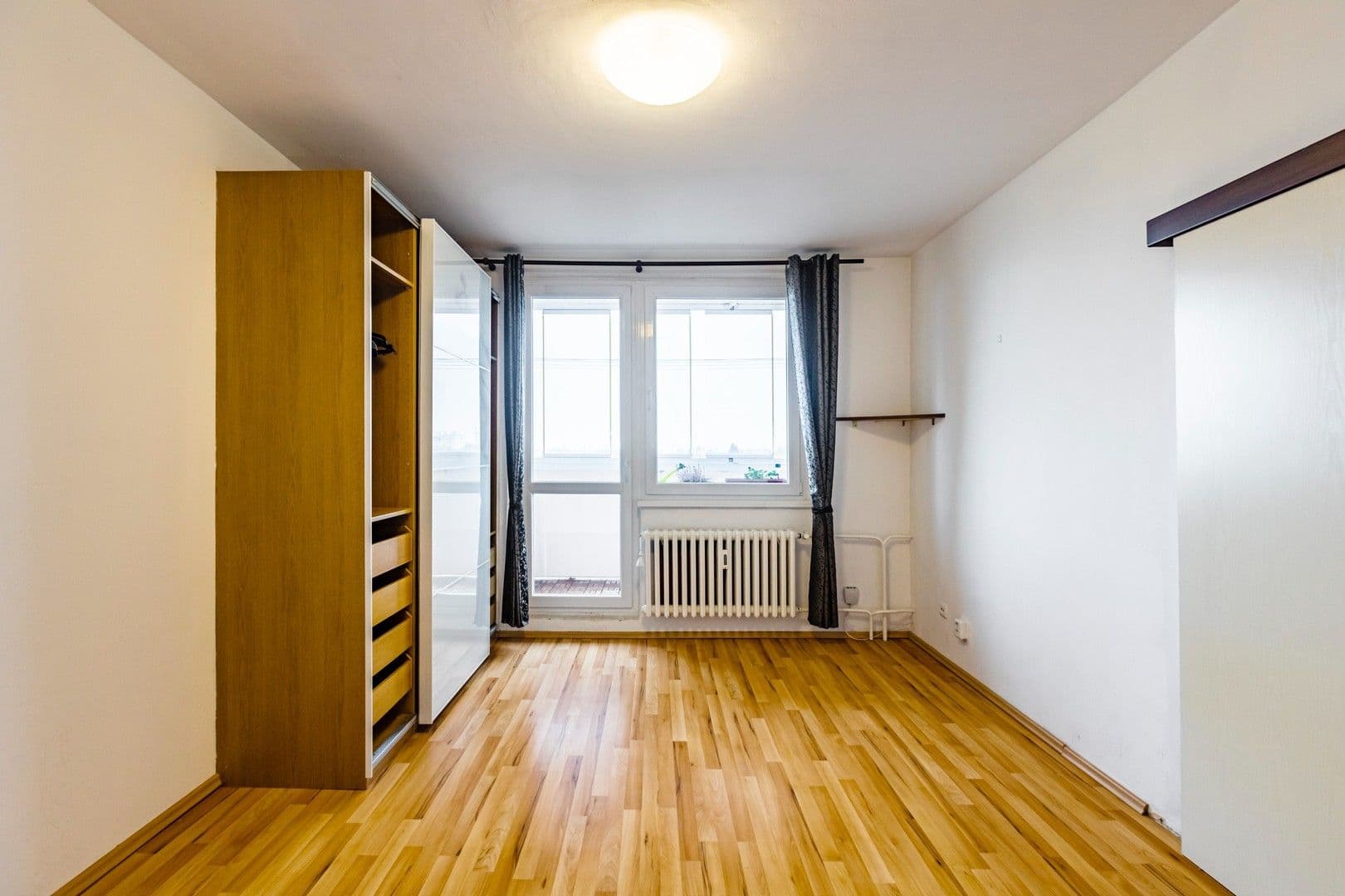 Prenájom bytu 1-izbový 35 m², Dobratická, Praha, Praha Prenájom bytu 1-izbový 35 m², Dobratická, Praha, Praha