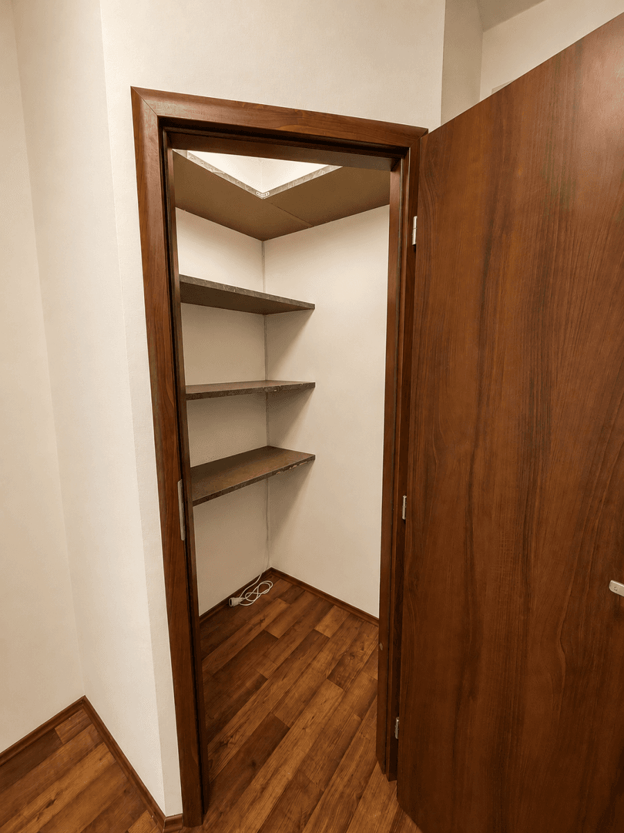 Prenájom bytu 3-izbový 70 m², Zvonařova, Lovosice, Ústecký kraj Prenájom bytu 3-izbový 70 m², Zvonařova, Lovosice, Ústecký kraj