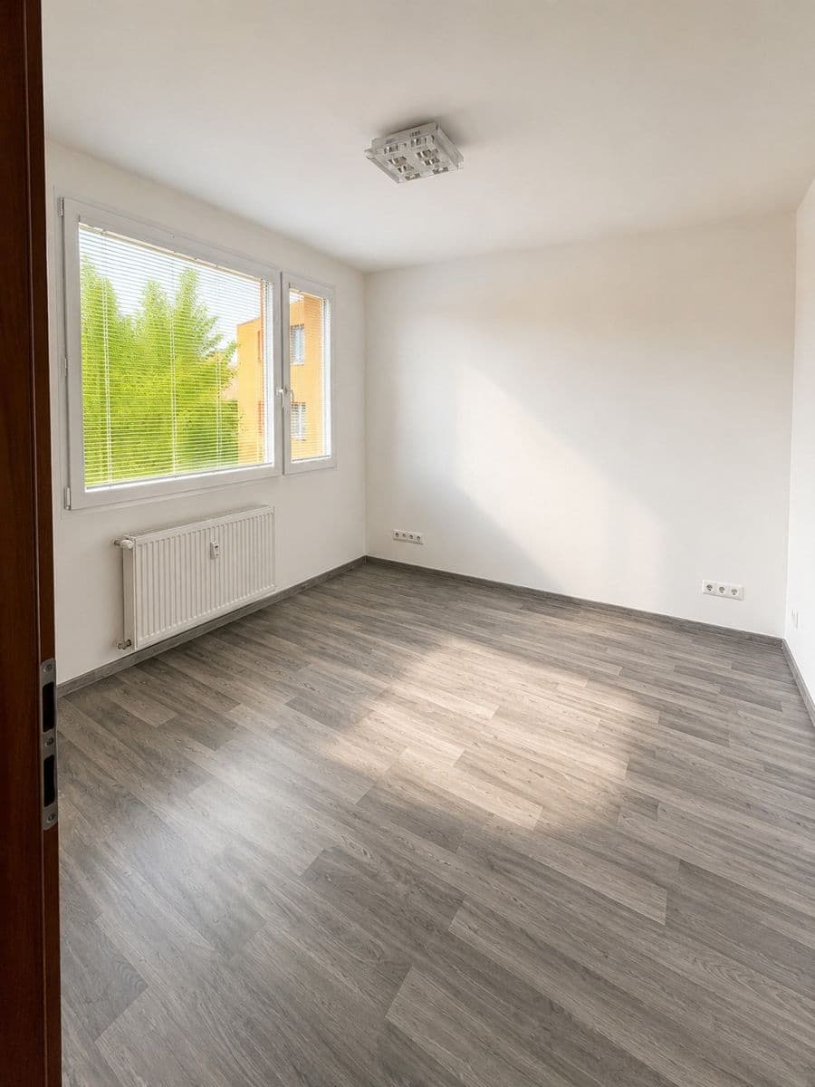 Prenájom bytu 3-izbový 70 m², Zvonařova, Lovosice, Ústecký kraj Prenájom bytu 3-izbový 70 m², Zvonařova, Lovosice, Ústecký kraj