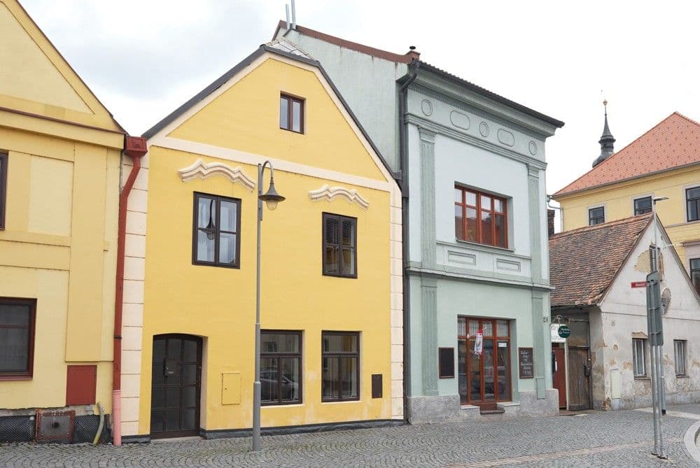 Prenájom bytu 1-izbový 38 m², náměstí Míru, Heřmanův Městec, Pardubický kraj Prenájom bytu 1-izbový 38 m², náměstí Míru, Heřmanův Městec, Pardubický kraj