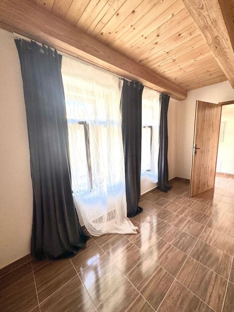 Prenájom bytu 1-izbový 34 m², náměstí Míru, Heřmanův Městec, Pardubický kraj Prenájom bytu 1-izbový 34 m², náměstí Míru, Heřmanův Městec, Pardubický kraj