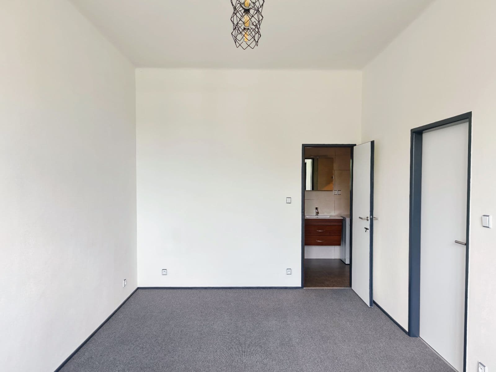 Prenájom bytu 2-izbový 57 m², U První baterie, Praha, Praha Prenájom bytu 2-izbový 57 m², U První baterie, Praha, Praha