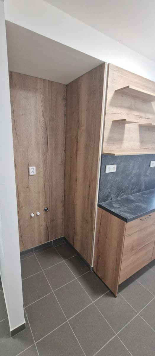 Prenájom bytu 3-izbový 71 m², Smrková, Plzeň, Plzeňský kraj Prenájom bytu 3-izbový 71 m², Smrková, Plzeň, Plzeňský kraj