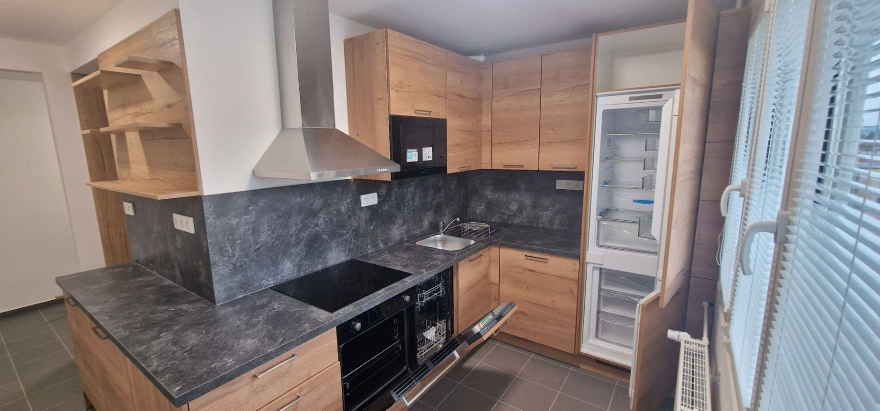 Prenájom bytu 3-izbový 71 m², Smrková, Plzeň, Plzeňský kraj Prenájom bytu 3-izbový 71 m², Smrková, Plzeň, Plzeňský kraj