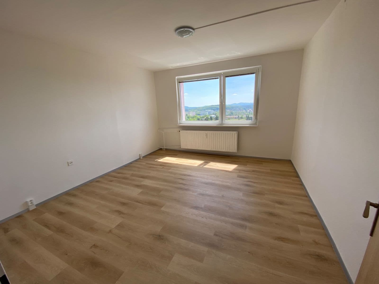 Prenájom bytu 2-izbový 56 m², Sluneční, Česká Lípa, Liberecký kraj Prenájom bytu 2-izbový 56 m², Sluneční, Česká Lípa, Liberecký kraj