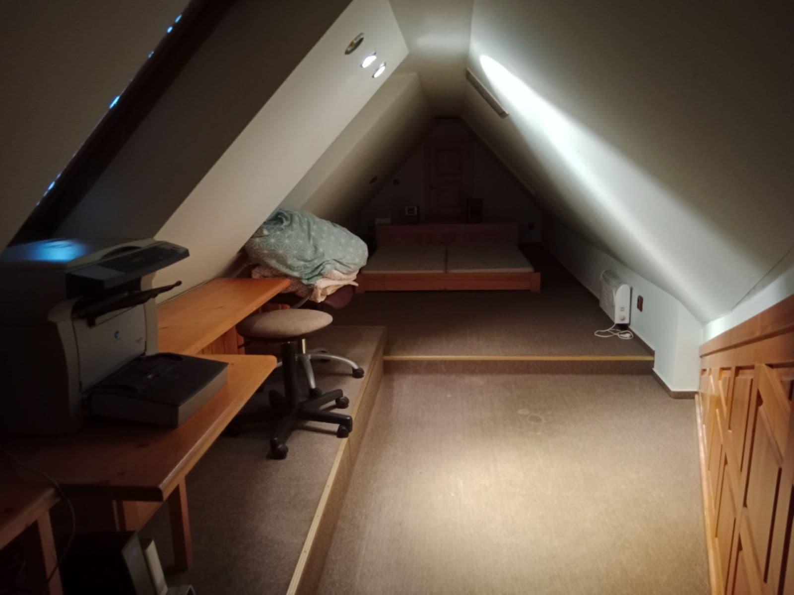 Prenájom nebytového priestoru 800 m², Křtiny, Jihomoravský kraj Prenájom nebytového priestoru 800 m², Křtiny, Jihomoravský kraj