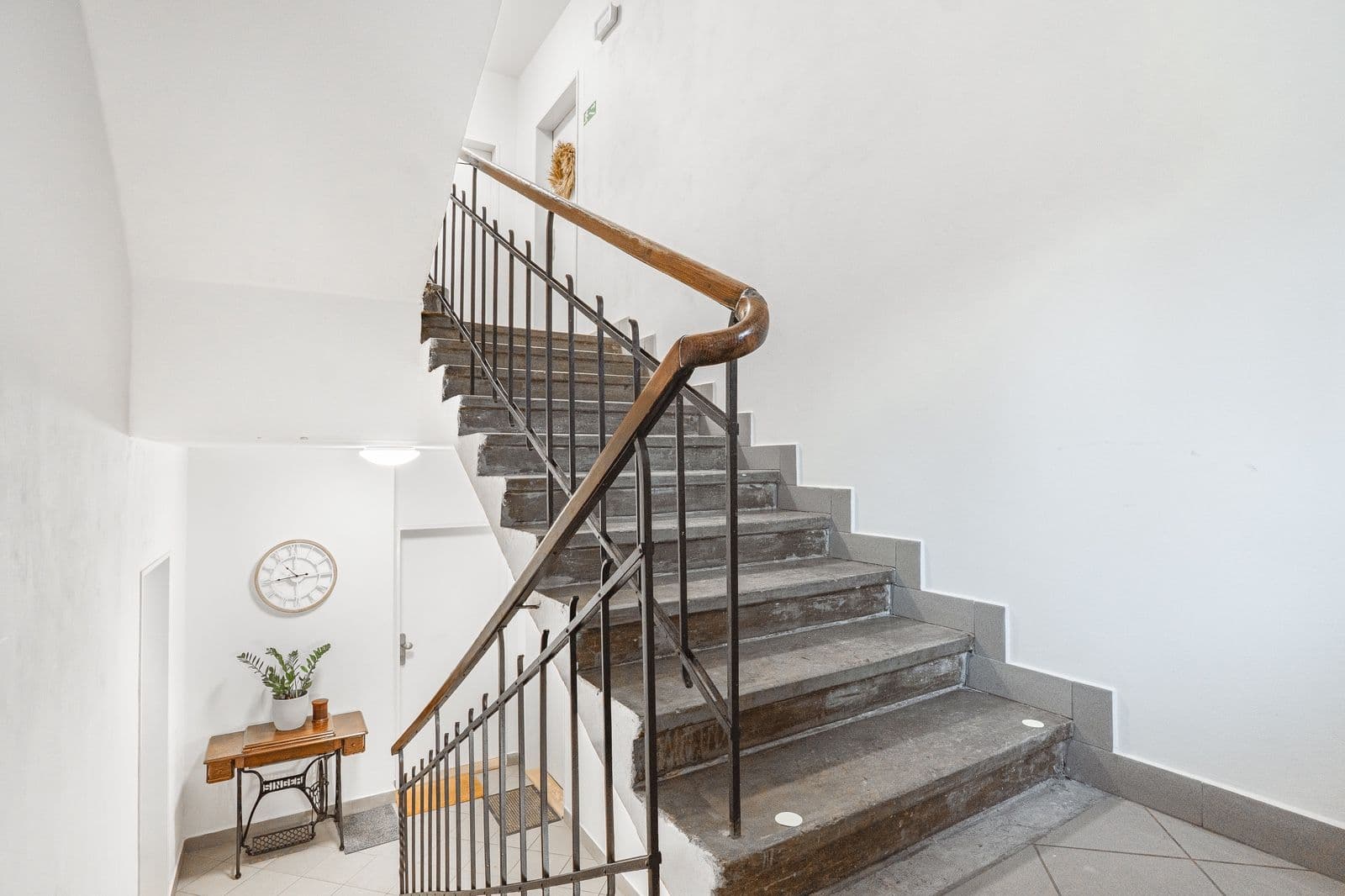 Prenájom bytu 1-izbový 16 m², Zbuzanská, Praha, Praha Prenájom bytu 1-izbový 16 m², Zbuzanská, Praha, Praha