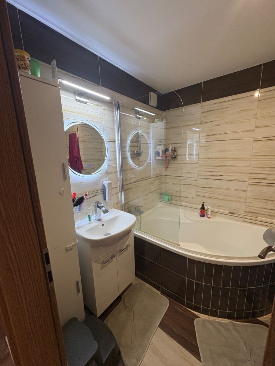 Prenájom bytu 3-izbový 67 m², Studentů, Kutná Hora, Středočeský kraj Prenájom bytu 3-izbový 67 m², Studentů, Kutná Hora, Středočeský kraj