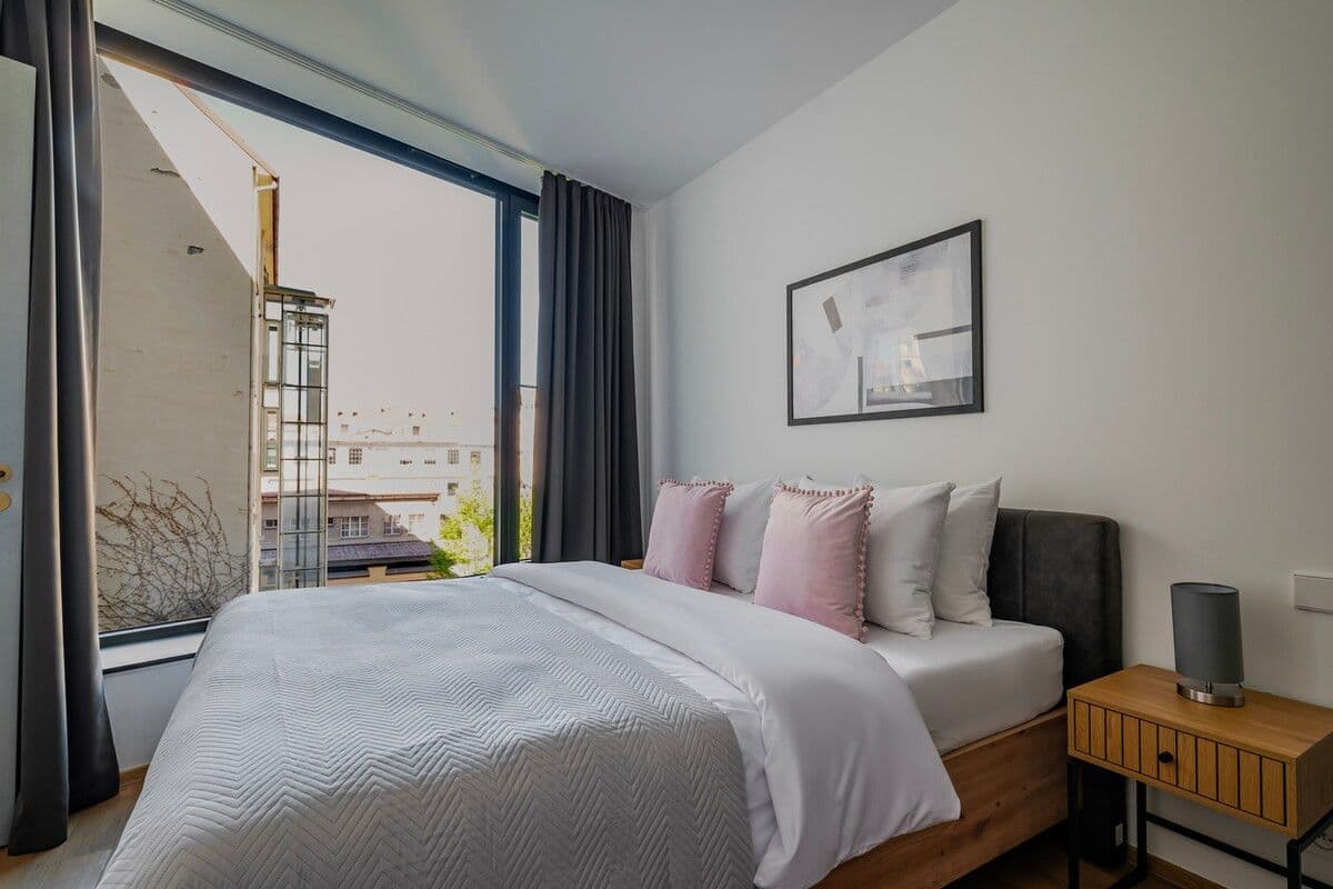 Prenájom bytu 56 m², Komunardů, Praha, Praha Prenájom bytu 56 m², Komunardů, Praha, Praha