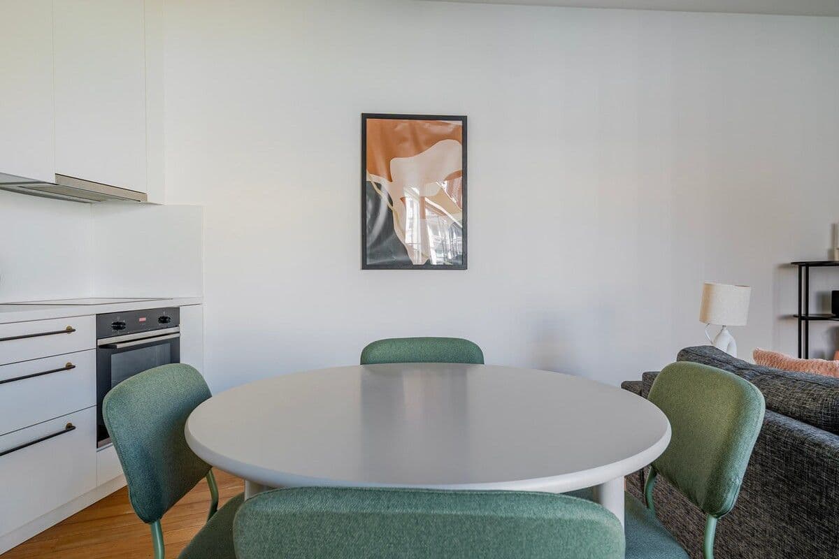 Prenájom bytu 56 m², Komunardů, Praha, Praha Prenájom bytu 56 m², Komunardů, Praha, Praha