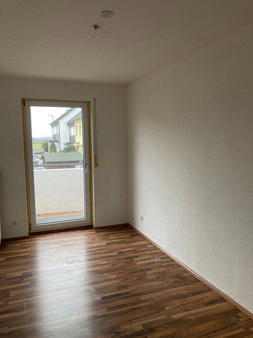 Prenájom domu 120 m², pozemek 120 m², Backenfeldsteig, Schwabach, Bavorsko Prenájom domu 120 m², pozemek 120 m², Backenfeldsteig, Schwabach, Bavorsko