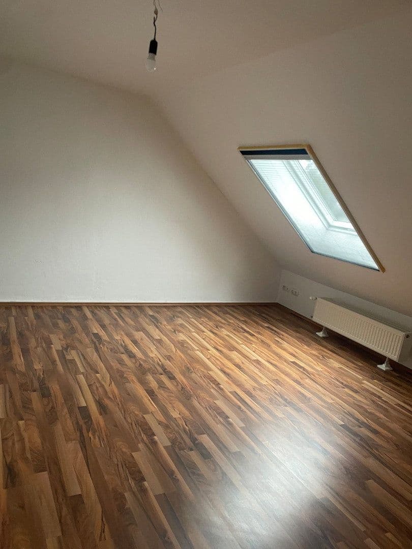 Prenájom domu 120 m², pozemek 120 m², Backenfeldsteig, Schwabach, Bavorsko Prenájom domu 120 m², pozemek 120 m², Backenfeldsteig, Schwabach, Bavorsko