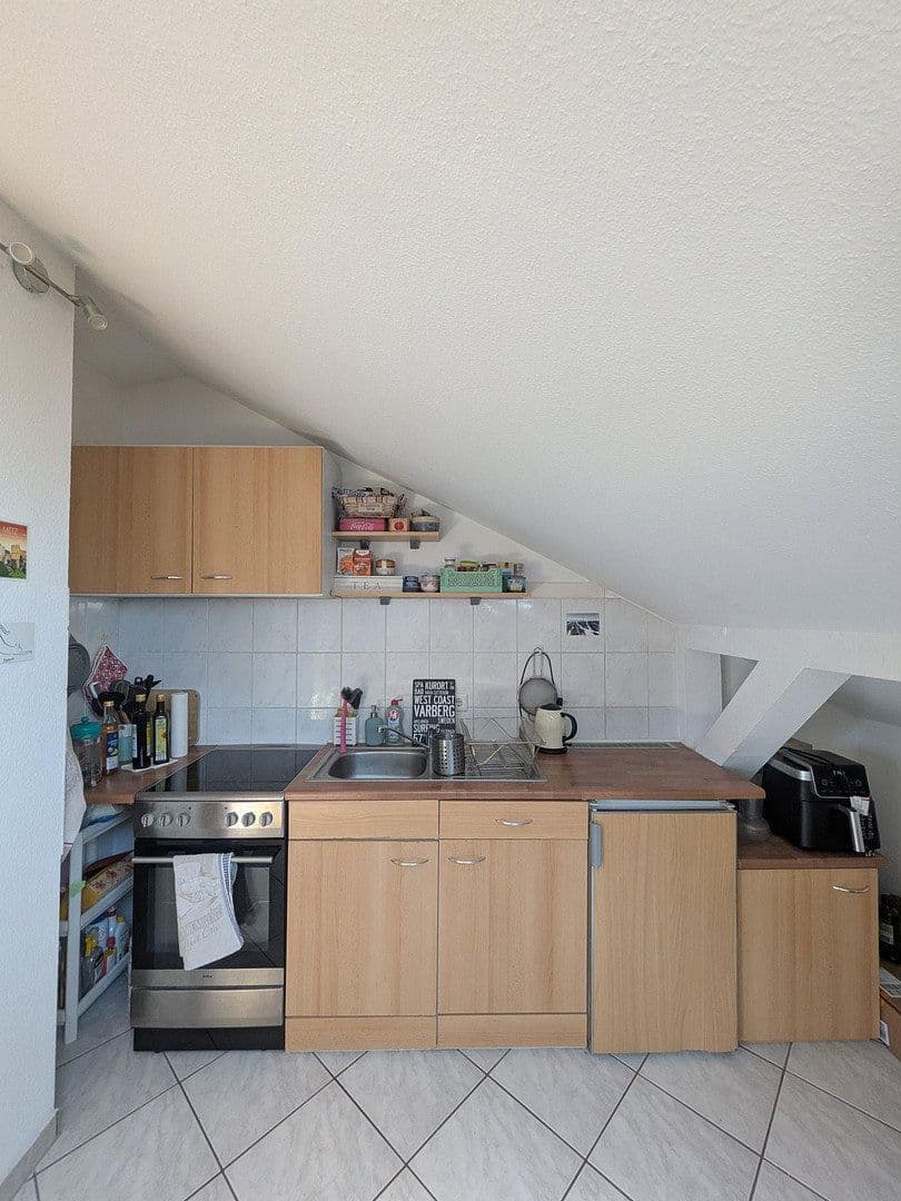 Prenájom bytu 1-izbový 45 m², Friedberger Landstraße 85, Frankfurt am Main, Hesensko Prenájom bytu 1-izbový 45 m², Friedberger Landstraße 85, Frankfurt am Main, Hesensko