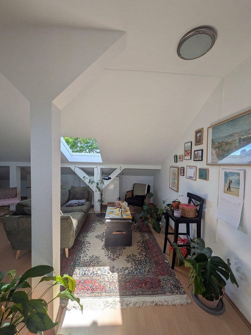 Prenájom bytu 1-izbový 45 m², Friedberger Landstraße 85, Frankfurt am Main, Hesensko Prenájom bytu 1-izbový 45 m², Friedberger Landstraße 85, Frankfurt am Main, Hesensko