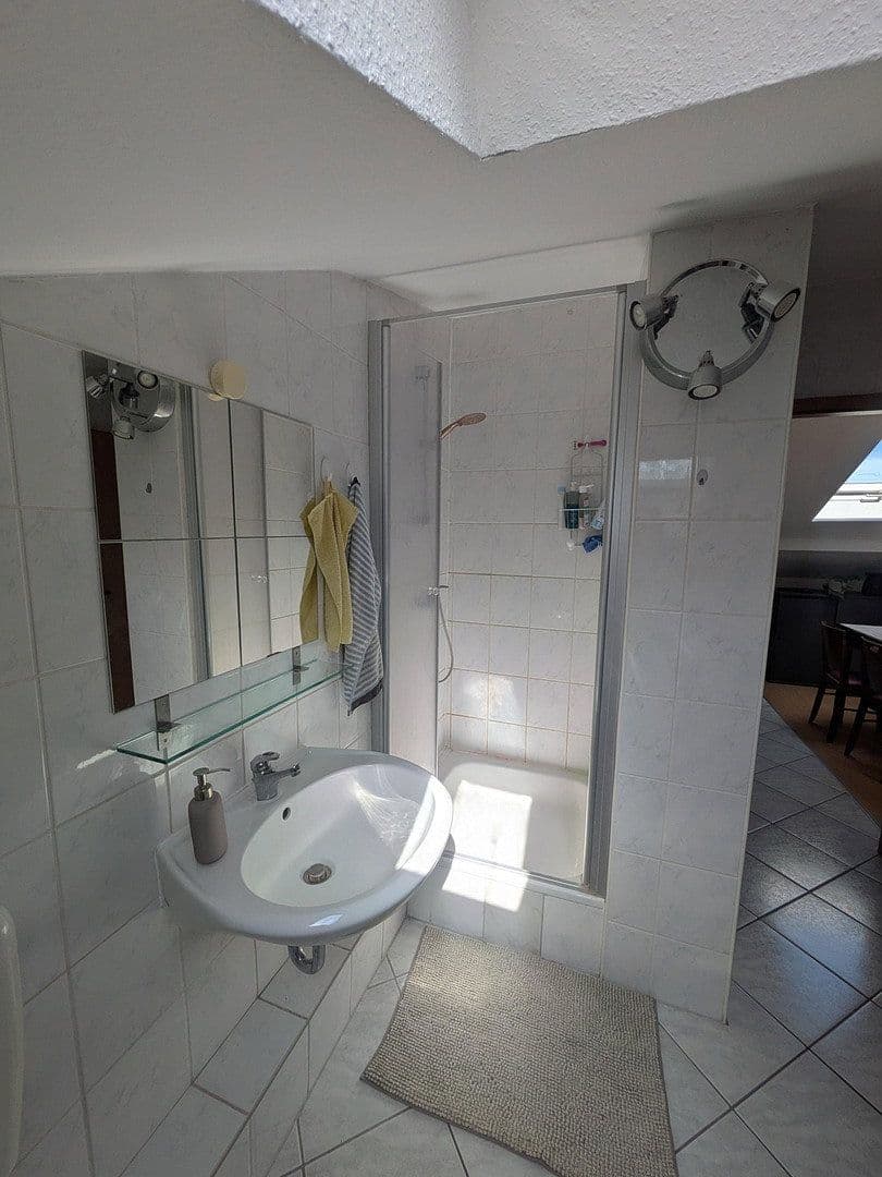 Prenájom bytu 1-izbový 45 m², Friedberger Landstraße 85, Frankfurt am Main, Hesensko Prenájom bytu 1-izbový 45 m², Friedberger Landstraße 85, Frankfurt am Main, Hesensko