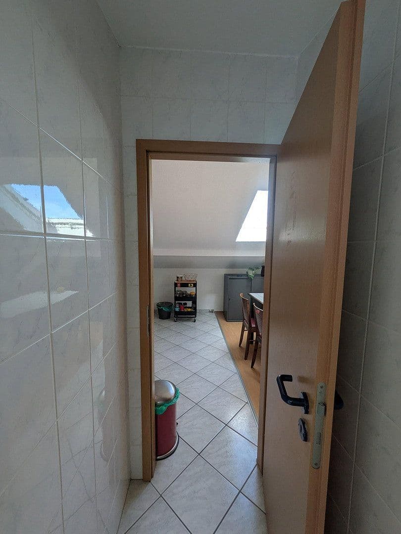 Prenájom bytu 1-izbový 45 m², Friedberger Landstraße 85, Frankfurt am Main, Hesensko Prenájom bytu 1-izbový 45 m², Friedberger Landstraße 85, Frankfurt am Main, Hesensko