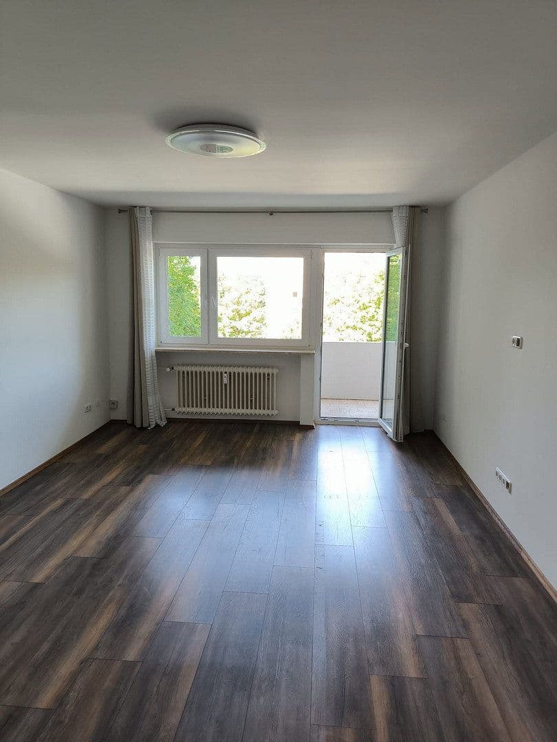 Prenájom bytu 1-izbový 35 m², Friedensallee, Neu-Isenburg, Hesensko Prenájom bytu 1-izbový 35 m², Friedensallee, Neu-Isenburg, Hesensko