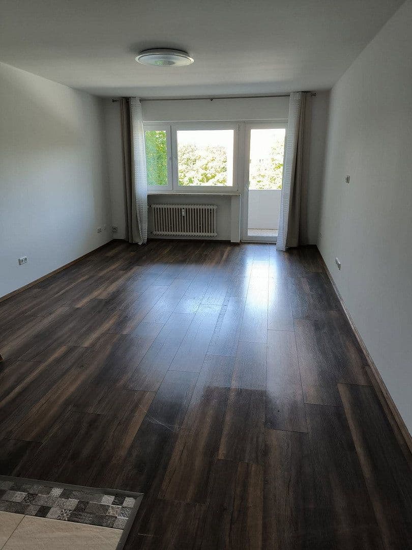 Prenájom bytu 1-izbový 35 m², Friedensallee, Neu-Isenburg, Hesensko Prenájom bytu 1-izbový 35 m², Friedensallee, Neu-Isenburg, Hesensko