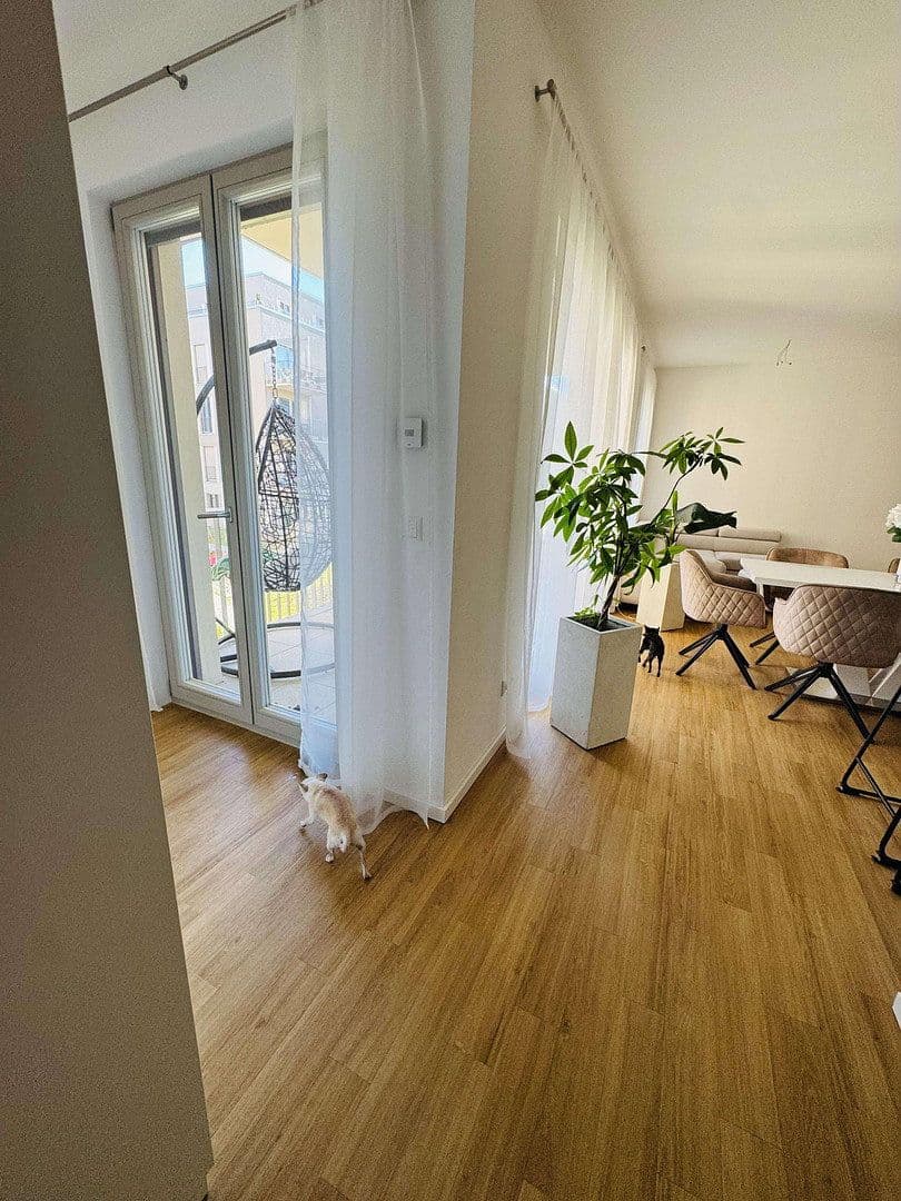 Prenájom bytu 4-izbový 95 m², Wendenschloßstraße 252, Berlin, Berlín Prenájom bytu 4-izbový 95 m², Wendenschloßstraße 252, Berlin, Berlín