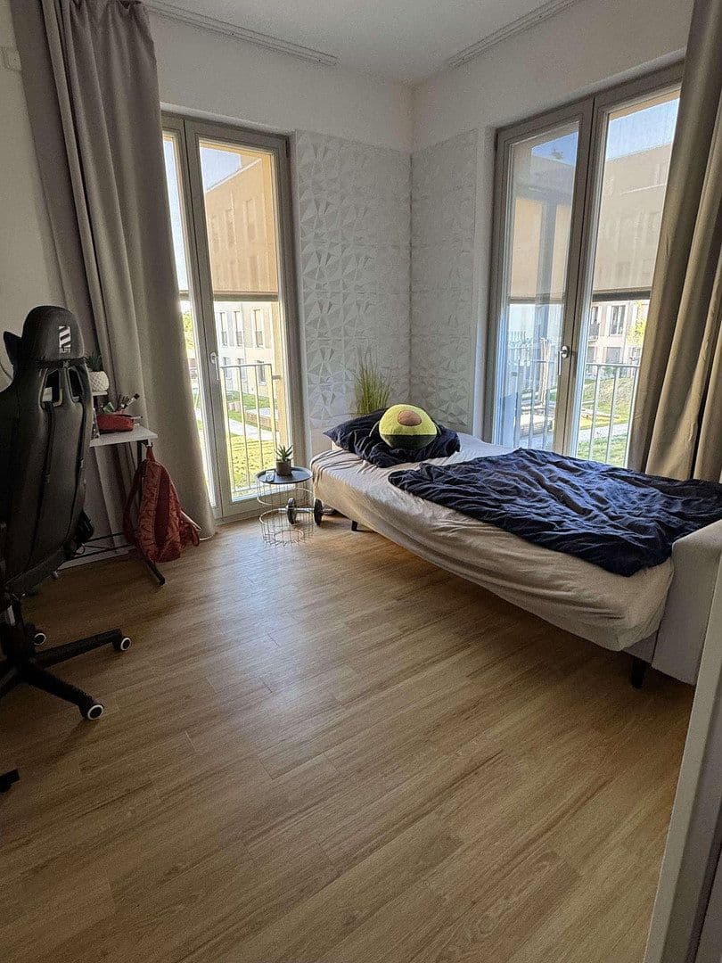 Prenájom bytu 4-izbový 95 m², Wendenschloßstraße 252, Berlin, Berlín Prenájom bytu 4-izbový 95 m², Wendenschloßstraße 252, Berlin, Berlín
