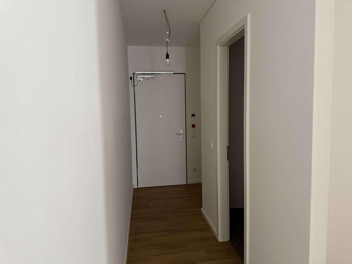 Prenájom bytu 4-izbový 95 m², Wendenschloßstraße 252, Berlin, Berlín Prenájom bytu 4-izbový 95 m², Wendenschloßstraße 252, Berlin, Berlín