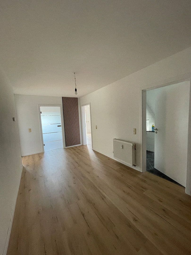 Prenájom bytu 2-izbový 75 m², Wiesweg 50, Eltville am Rhein, Hesensko Prenájom bytu 2-izbový 75 m², Wiesweg 50, Eltville am Rhein, Hesensko