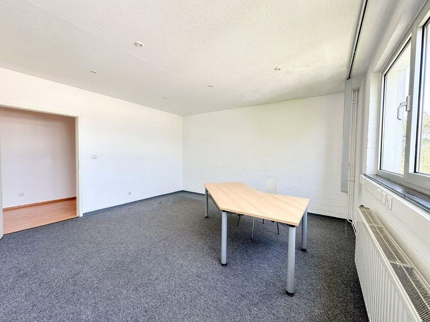 Prenájom kancelárie 21 m², Hans-Böckler-Str. 13, Langenfeld (Rheinland), Severné Porýnie - Westfálsko Prenájom kancelárie 21 m², Hans-Böckler-Str. 13, Langenfeld (Rheinland), Severné Porýnie - Westfálsko
