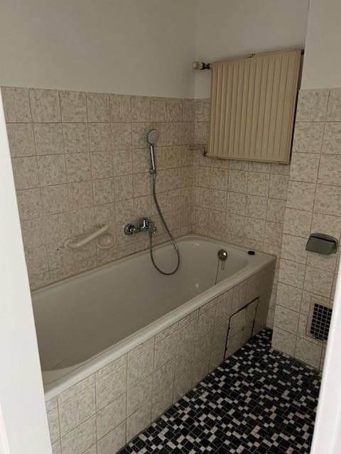 Prenájom bytu 2-izbový 57 m², Ludwigshafen, Porýnie-Falcko Prenájom bytu 2-izbový 57 m², Ludwigshafen, Porýnie-Falcko