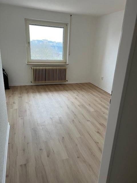 Prenájom bytu 2-izbový 57 m², Ludwigshafen, Porýnie-Falcko Prenájom bytu 2-izbový 57 m², Ludwigshafen, Porýnie-Falcko
