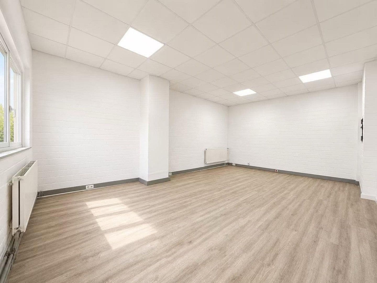 Prenájom kancelárie 30 m², Hans-Böckler-Str. 13, Langenfeld (Rheinland), Severné Porýnie - Westfálsko Prenájom kancelárie 30 m², Hans-Böckler-Str. 13, Langenfeld (Rheinland), Severné Porýnie - Westfálsko