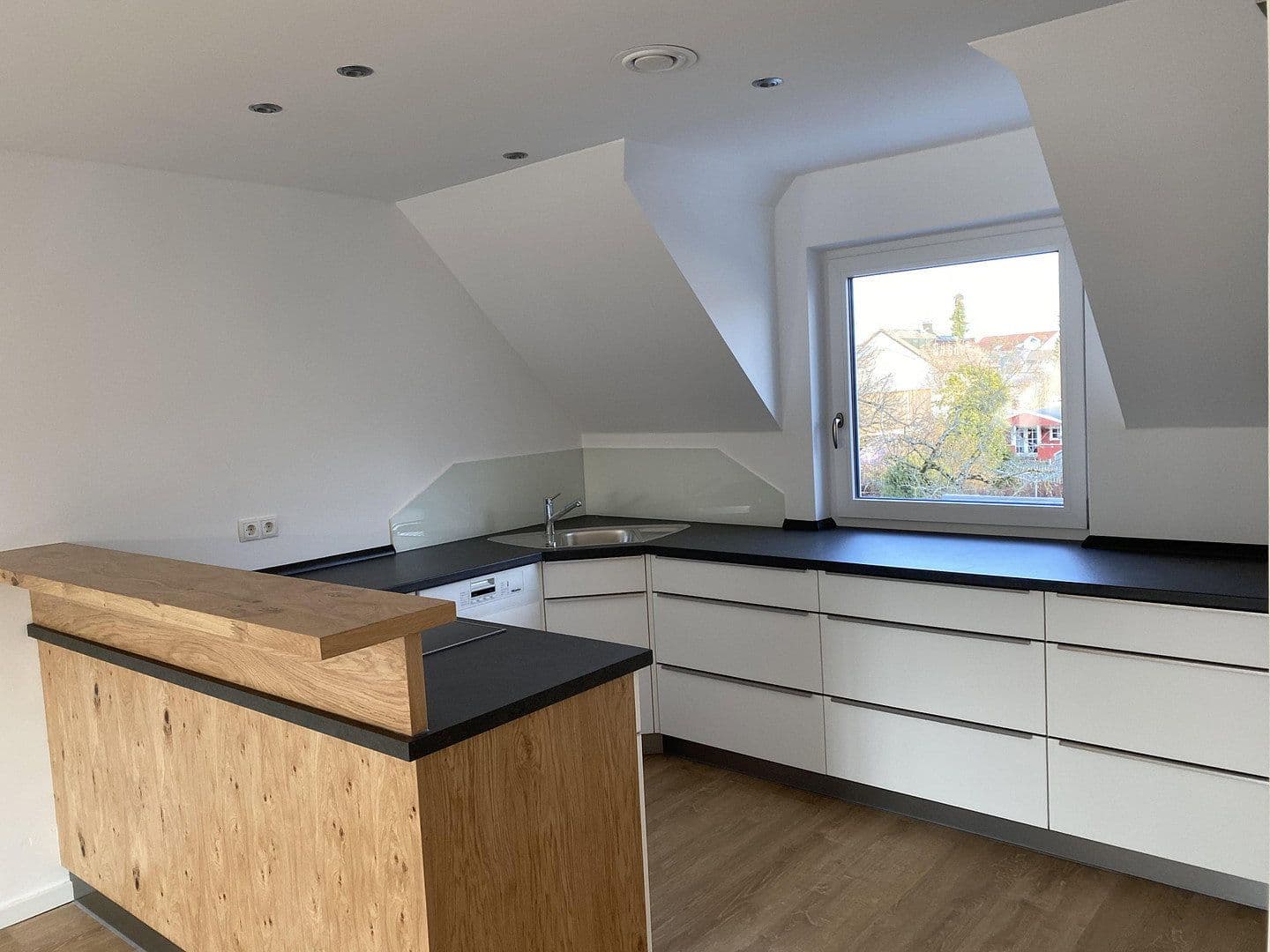 Prenájom bytu 3-izbový 115 m², Landsberg am Lech, Bavorsko Prenájom bytu 3-izbový 115 m², Landsberg am Lech, Bavorsko