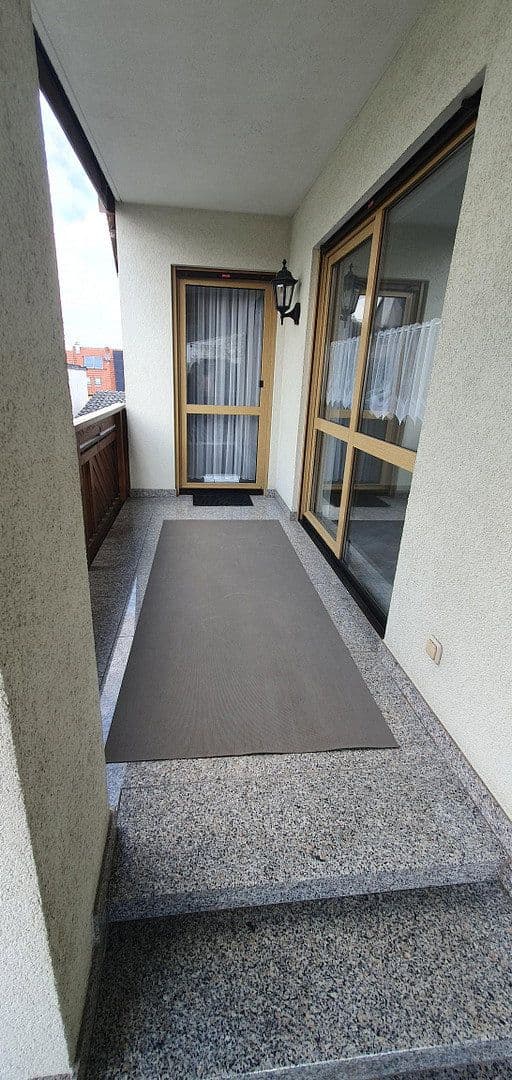 Prenájom bytu 4-izbový 145 m², Hirschaid, Bavorsko Prenájom bytu 4-izbový 145 m², Hirschaid, Bavorsko