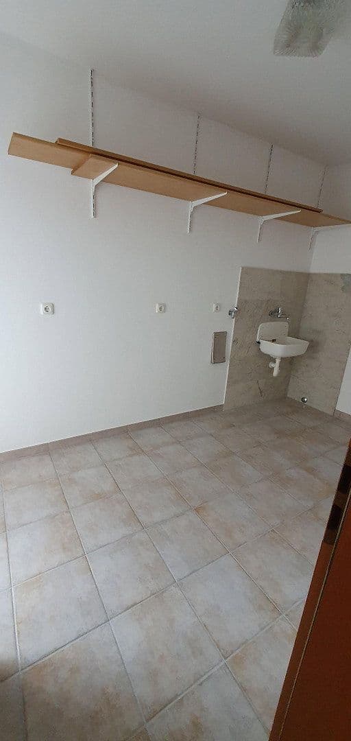 Prenájom bytu 4-izbový 145 m², Hirschaid, Bavorsko Prenájom bytu 4-izbový 145 m², Hirschaid, Bavorsko
