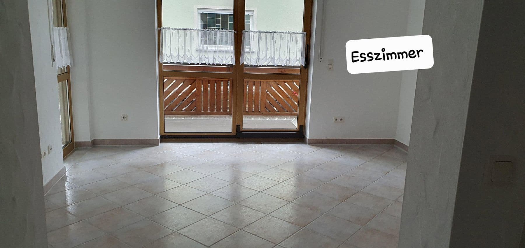 Prenájom bytu 4-izbový 145 m², Hirschaid, Bavorsko Prenájom bytu 4-izbový 145 m², Hirschaid, Bavorsko