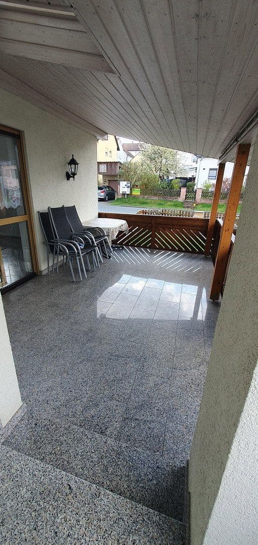 Prenájom bytu 4-izbový 145 m², Hirschaid, Bavorsko Prenájom bytu 4-izbový 145 m², Hirschaid, Bavorsko