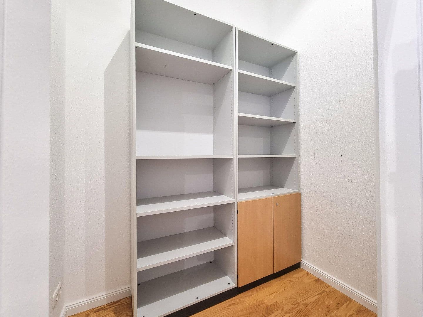 Prenájom kancelárie 58 m², Leipzig, Sasko Prenájom kancelárie 58 m², Leipzig, Sasko