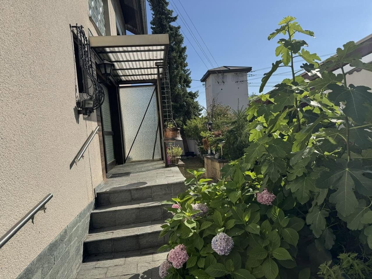 Predaj domu 297 m², pozemek 627 m², Graben-Neudorf, Bádensko-Wurttembersko Predaj domu 297 m², pozemek 627 m², Graben-Neudorf, Bádensko-Wurttembersko