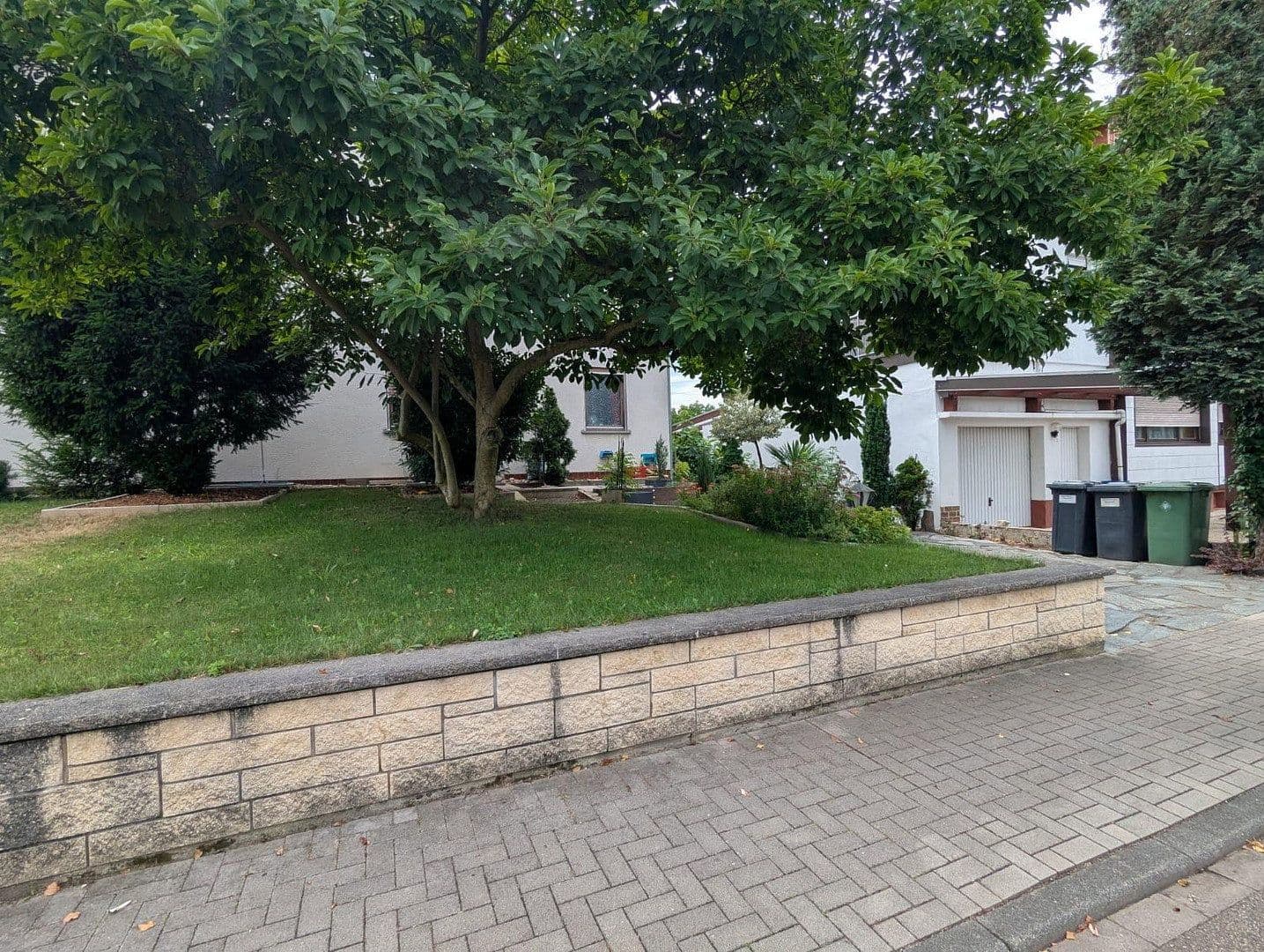 Predaj domu 297 m², pozemek 627 m², Graben-Neudorf, Bádensko-Wurttembersko Predaj domu 297 m², pozemek 627 m², Graben-Neudorf, Bádensko-Wurttembersko